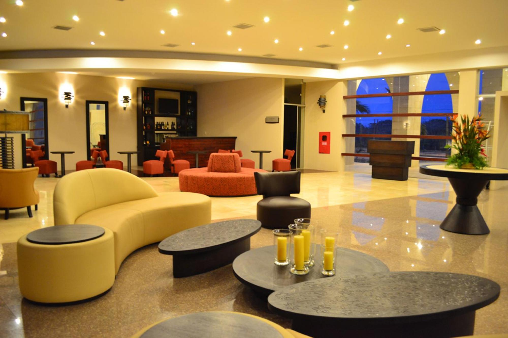 Sun Hotel Warnes Exterior foto