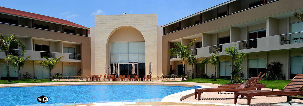 Sun Hotel Warnes Exterior foto