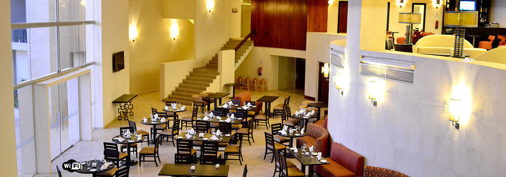 Sun Hotel Warnes Exterior foto